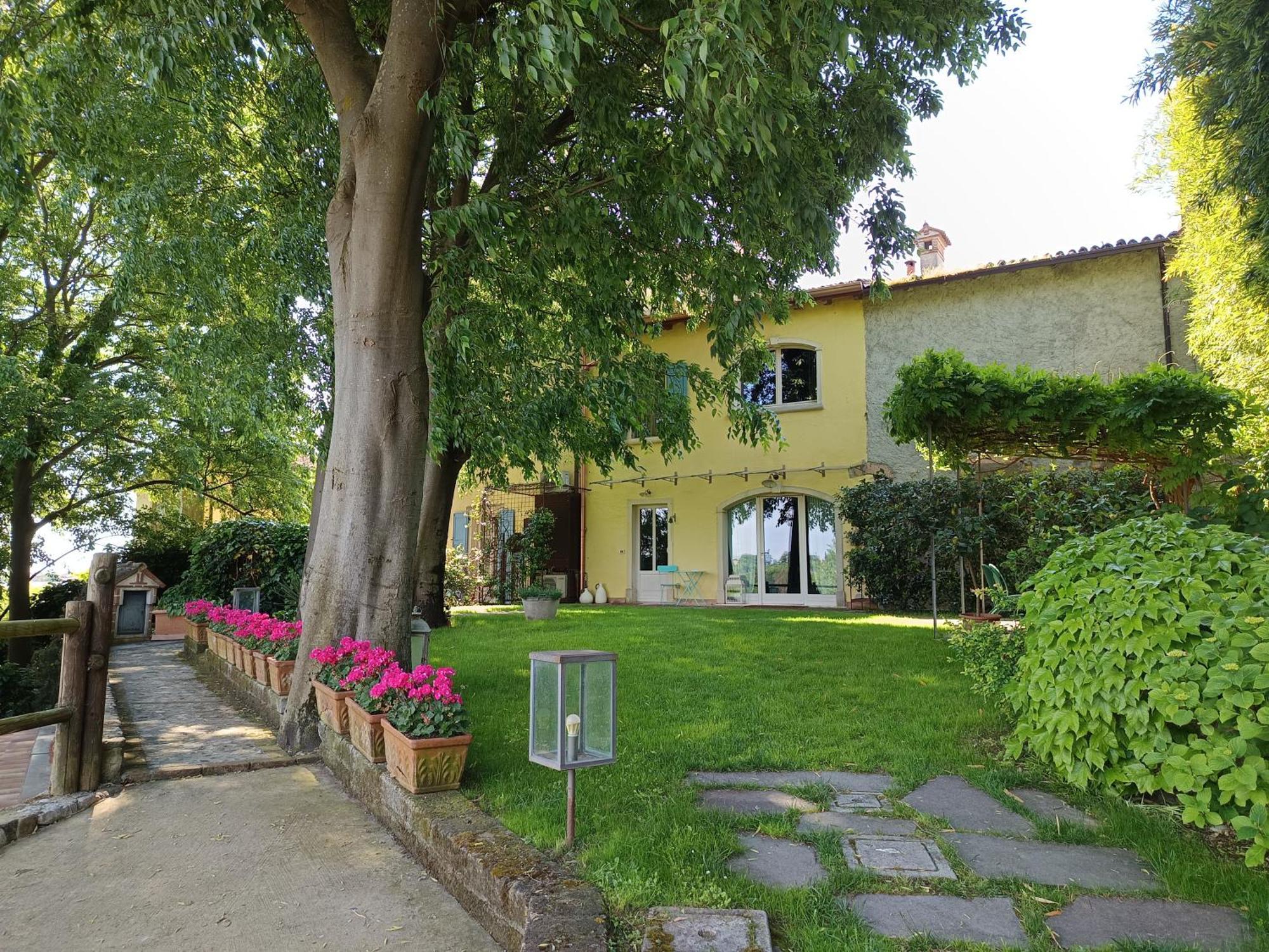 Bed and Breakfast La Piana Monzambano Exterior foto